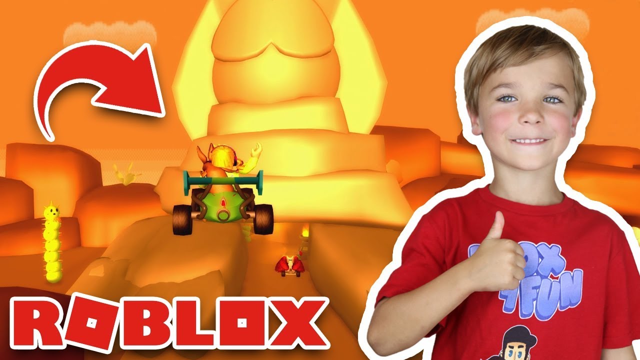 ROBLOX MEEPCITY GO KART RACING AT PYRAMIDS - YouTube