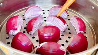 The onion is steamed in a pot. It’s too powerful. It’s the first time I saw this practice.