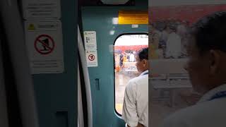 Mumbai rajdhani gate closed