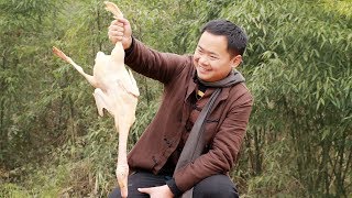 鸭子这样做，一人吃一只，真爽（Ducks do this, one person eats one, really cool）