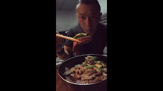 【車中泊】晩御飯に安いお肉を焼きました。【トラック飯】【vlog】#shorts