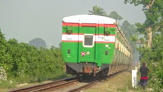 Kurigram Express | EMD power Locomotive is Very Most Speedy Through  Passing Chalan Beel, Dilpashar