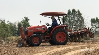 รถไถ KUBOTA ดันดิน ปรับเกรดเกลี่ยดิน Tractor