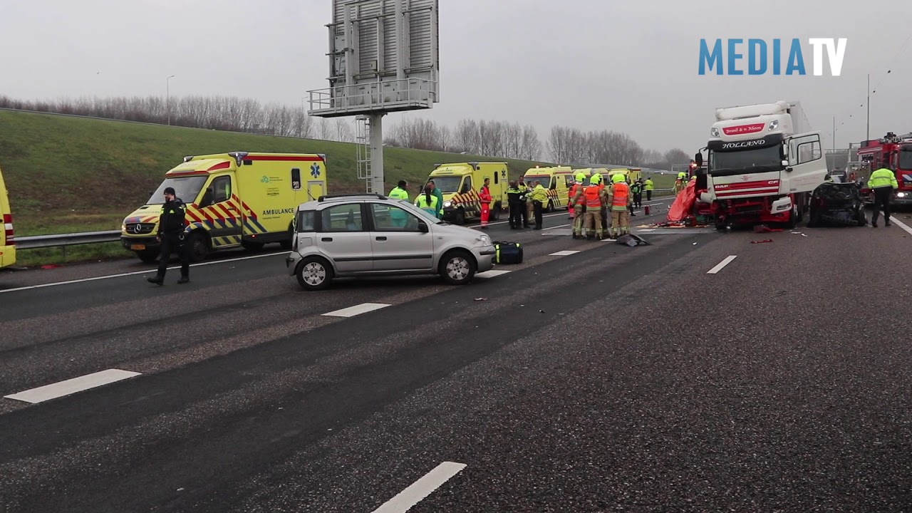 Dode En Gewonden Bij Ernstig Ongeval A16 Ridderkerk - YouTube