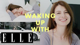 モデル・マギーが愛車のオープンカー、宅トレなどモーニングルーティンを披露｜waking up with｜ELLE Japan