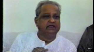 Pandit Kumar Gandharva talks about MUSIC . The talk is in Marathi Language. 04