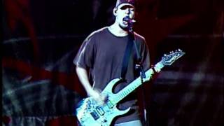 Linkin Park - 08 - Somewhere I Belong (Projekt Revolution Camden 2004)