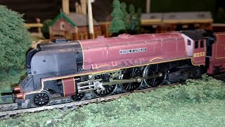 My Hornby Train Sets R697 LMS Express Passenger Set 1978 Duchess of Sutherland