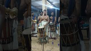 അരങ്ങേറ്റം 🔥 ! chendamelam  Thekkan guruvayoor temple  ! #vlog #kollam #chenda_melam #chenda#shorts