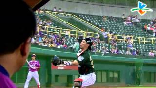 20130804 CPBL 獅 VS 犀牛 5下 高志綱界外區精采接殺林琨笙