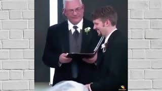 Веселе весілля.Нестримний сміх під час одруження.Happy wedding Unrestrained laughter during marriage