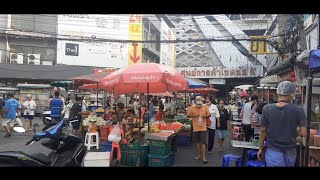 ตลาดโต้รุ่งโชคชัย4มีแต่ของอร่อย😍😍😍# Thailand Street Food #Bangkok#  ตลาดโชคชัย4👍👍👍