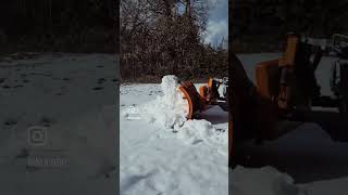 Clearing snow with a snow blade and #kubota compact tractor LX 401⛄ #winter service #tractor #snow