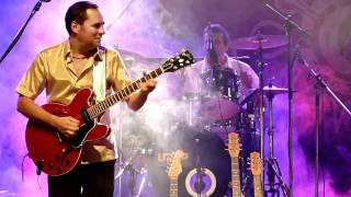 ENRICO CRIVELLARO BLUES BAND live @ Marghera Village 2010 - by El Piccero -