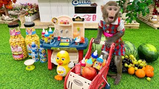 Baby Monkey Bim Bim becomes a nanny goes shopping and cooks for the ducklings