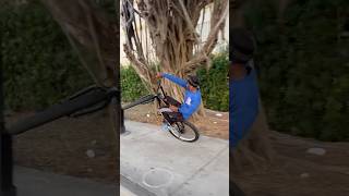 THIS IS HOW YOU WHEELIE IN THE #STREET OF #MIAMI| #BIKELIFE #WHEELIE #STYLE #shorts