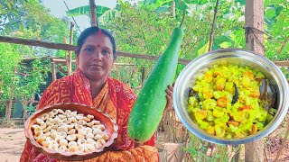 মাষকালাই ডালের বড়ি দিয়ে দেশি লাউ রান্না || Daler bori diea lau recipe || Village Food Lover