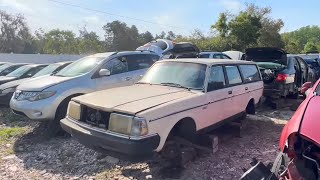 Junkyard Hoopties Florida edition- Mazda miata and an Old Volvo