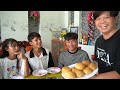 anh thời Đại thử thách mukbang tất cả loại bánh ngọt