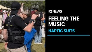 Hearing-impaired Australians feel the music with special suits at Deaf Festival | ABC News