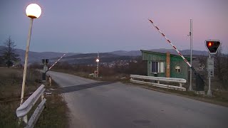 Spoorwegovergang Strelcha (Стрелча) (BG) // Railroad crossing // Железопътен прелез