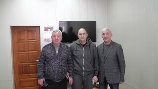 ЖИЗНЬ ОБЩЕСТВА. ПОМОЩЬ ХОККЕЙНОМУ КЛУБУ.