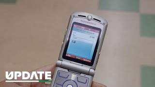 Summer return of the Razr? Teaser video gets nostalgic for flip phones (CNET Update)