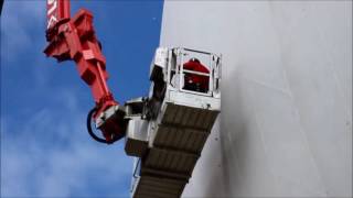 Travaux sur le radôme de Pleumeur-Bodou