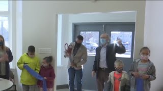 Connection center opens in Columbus