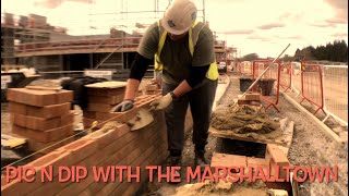 Bricklaying - Pick n Dip with a 10” Philadelphia #Shorts #GardenWall #Bricklaying #Marshalltown