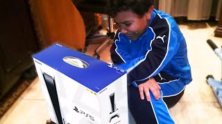 Kid gets a FAKE PS5 for Birthday..