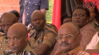 Gen. Kayihura ayambalidde aboogerera poliisi amafuukuule