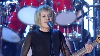 Talking Heads perform "Life During Wartime" at the 2002 Rock & Roll Hall of Fame Induction Ceremony