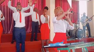 Ngarivongwe - BICC Choir Ft Chiedza Ngoshi