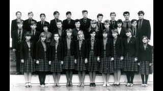 1 Minute Lecture: when the tradition of wearing a school uniform began? (Marga Lvova)