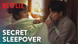 Jung Kyung-ho sneaks into Jeon Do-yeon’s room to spend the night | Crash Course