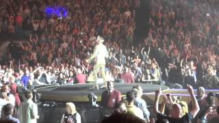 Queen and Adam Lambert - We Will Rock You & We Are The Champions - Dallas, TX
