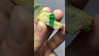 Natural top color emerald on matrix from Panjshir Afghanistan 🇦🇫 available