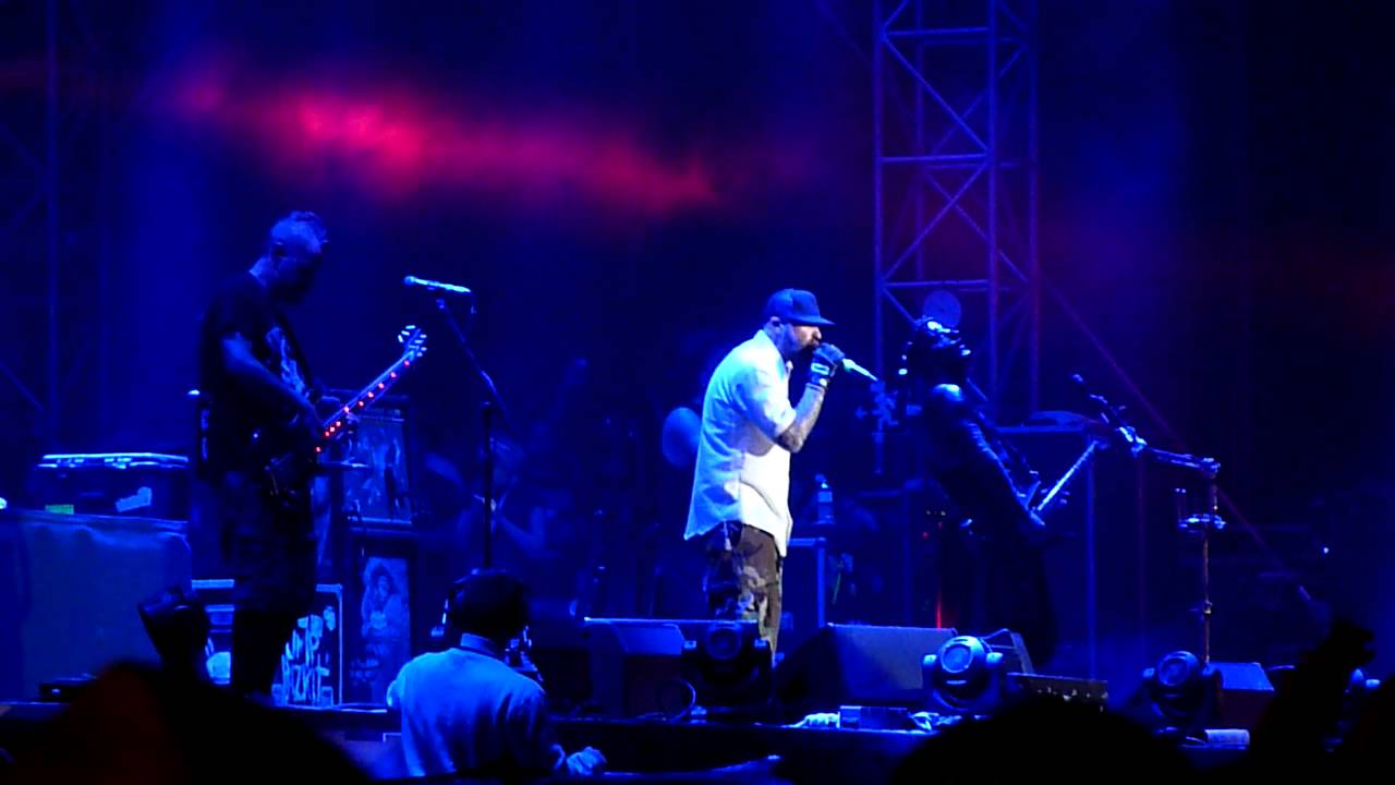 Limp Bizkit - Take A Look Around [HD] Live - YouTube