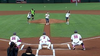 PIT@ARI: Walker's mother, survivors throw first pitch