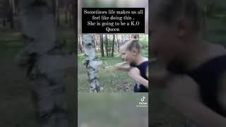 Viral girl punching a tree #knockoutpower #strength #boxing #viralvideo #wow #repost