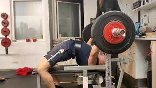 Do you even arch bro? 125kg bench presses