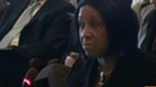 New Jersey's Oliver Supports Rise in Minimum Wage