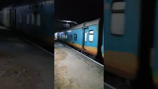 Shalimar weekly super fast express crossing tilaru railway station #indianrailways #fastandfurious