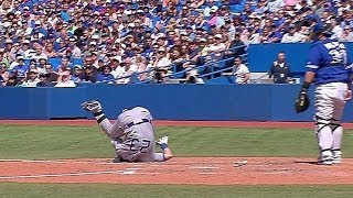 KC@TOR: Valencia scores after Aoki hit by pitch