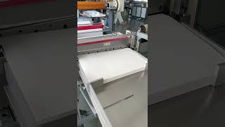 Paper roll to sheet cutting machine