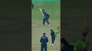 🅵🅸🅵🅴🆁 🅰🅻🅴🆁🆃! Shaheen Shah Afridi strikes with a five-wicket haul against Peshawar Zalmi