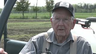 AgweekTV: Retired Farmer Grows Produce for Community