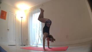 Yoga Bakasana Press to Handstand