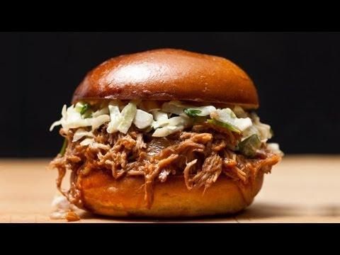 How to Make Easy Slow-Cooker Pulled Pork - The Easiest Way How to Make Easy Slow-Cooker Pulled Pork - The Easiest Way